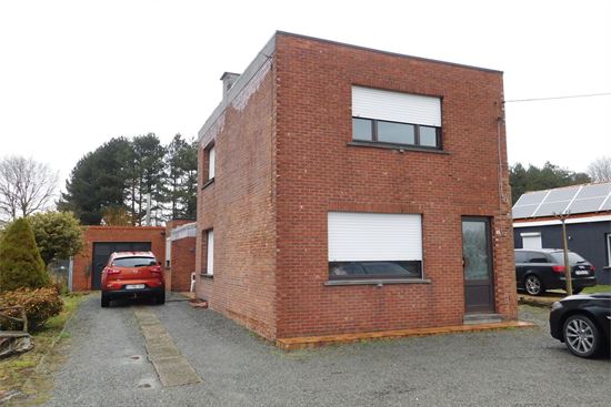 Rustig gelegen woning, 2 slks, op mooi perceel grond