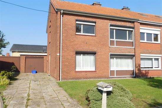 Rustig gelegen woning, 4 slks, dubbele garage en toffe tuin