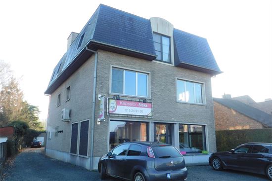 Groot app 117m² te centrum Heist, 2 slaapkamers, garagebox
