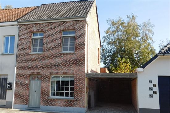 Prachtig gerenoveerde woning, 2 slks, instapklaar te centrum Schriek.