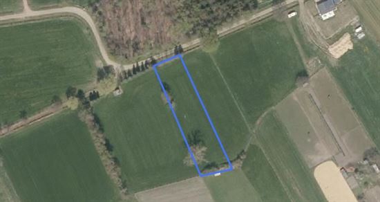Perceel grond 27a18ca, agrarisch gebied.