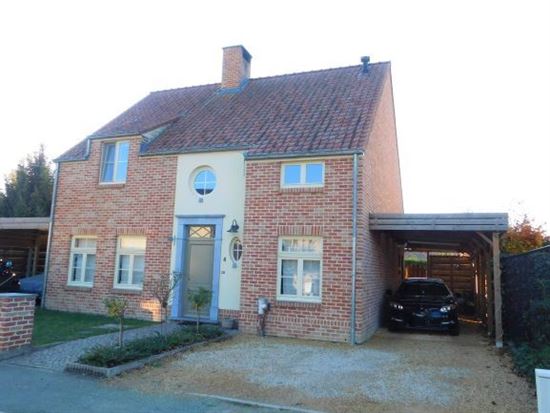 Prachtige vrijstaande woning, 4 slks in rustige doodlopende straat.