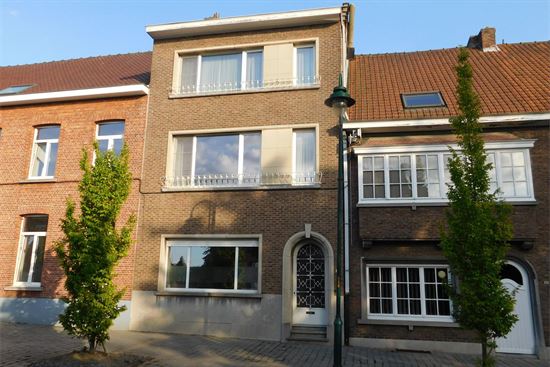 Statige woning Heist centrum, 3 tot 4 slks, instapklaar.