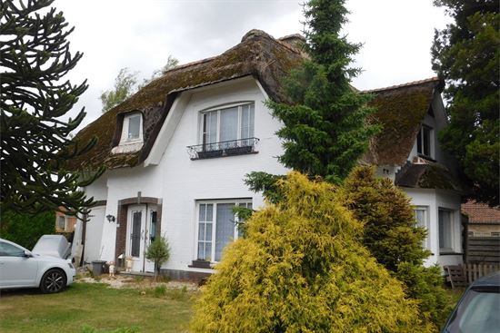 Charmante woning, 3 slks op mooi perceel van 8 are.