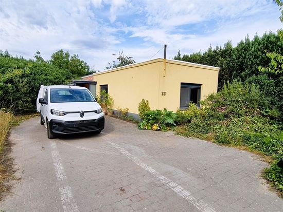 Laagbouw woning, 1 slaapkamer gelegen te centrum Schriek.