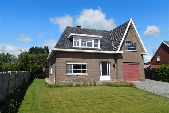 Mooie woning met ruime tuin op 7a46ca, 3 slks.