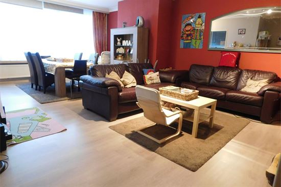 Appartement 99m² met 2 slks, terras en garagebox met extra staanplaats te centrum Begijnendijk.