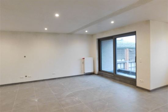 Te huur nieuwbouw appartement, 2slks, lift en carport