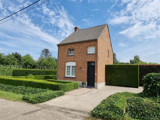 IN OPTIE ! Prachtig gelegen woning, temidden van groen, zeer rustige locatie.