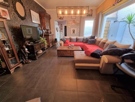IN OPTIE! Woning te Heist centrum, instapklaar met 3 ruime slaapkamers.