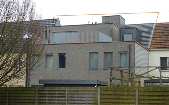 Rustig gelegen dakappartement met 2 slks, ruim terras,lift en garage