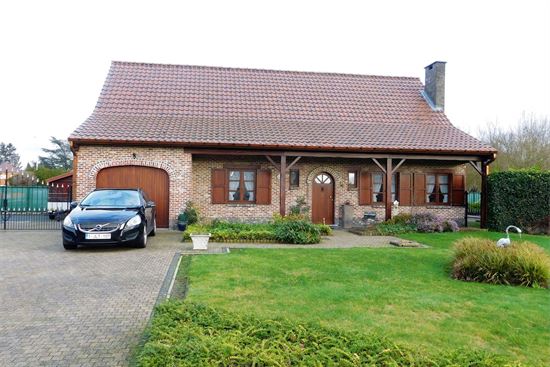 Instapklare woning, 4 slks waarvan 1 op glvs, veel berging.