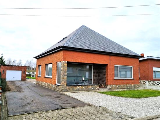 Rustig gelegen, instapklare woning met 3 slks op 8a99ca.