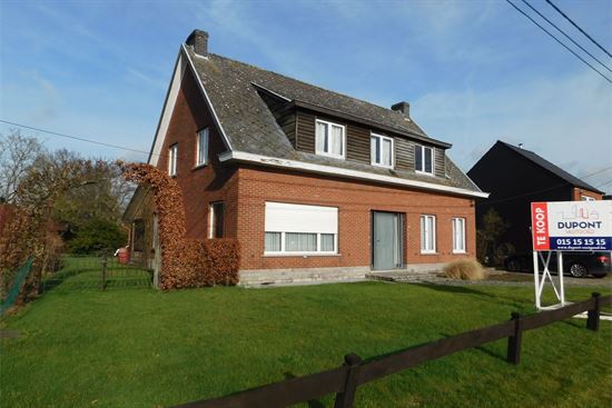 Grote woning, 5 slks, met ruim bijgebouw 73m² op perceel van 13a35.