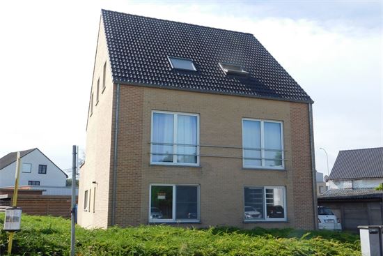 Gelijkvloers app, 105m², 3 slks, terras, carport en private tuin/fietsberging