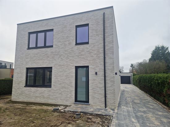 Rustig Gelegen Nieuwbouw Woning 3 Slpk + Garage(s)