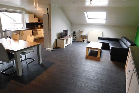 Ruim dakapp 110m², twee slaapkamers, terras en parking