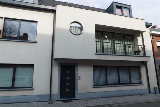 Volledig vernieuwd appartement, 95m², 2 slks