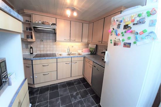 Instapklare woning, 2 slaapkamers, met garage en leuke achterliggende tuin.