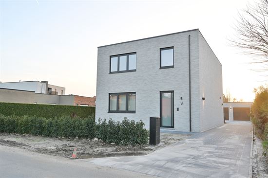 Rustig Gelegen Nieuwbouw Woning 3 Slpk + Garage(s)