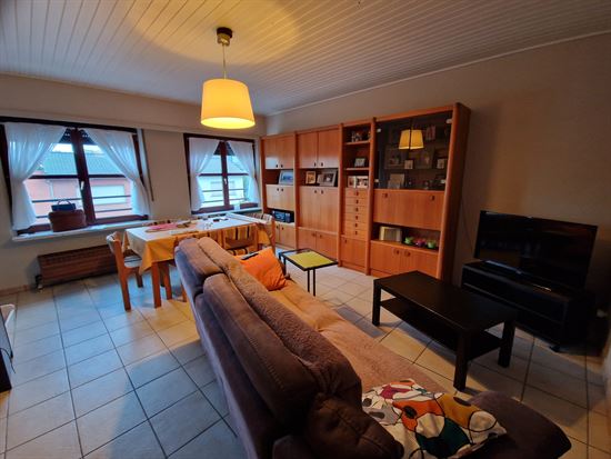 Leuk appartement 75m² met 1 slaapkamer, apart bureel, en autostaanplaats - Centrum Heultje