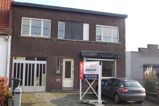 Ruime woning met 4 slks en inpandige ruime garage te Berlaar.