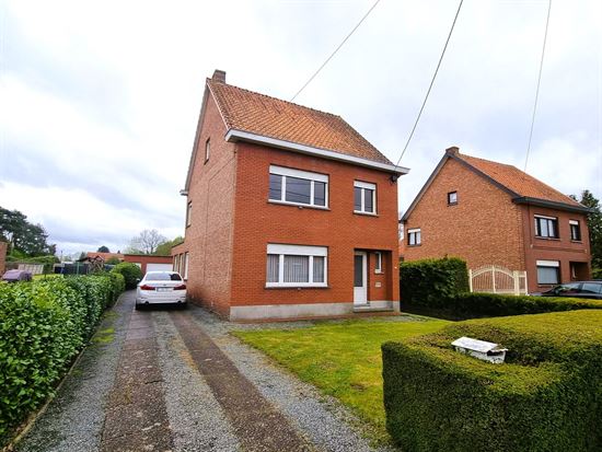 Vrijstaande woning op 12a37ca, 4 slaapkamers, garage