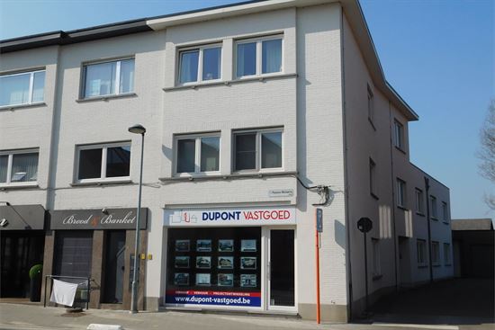 Ruim gelijkvloers app, 90m², 1 slk te centrum Heist-Goor
