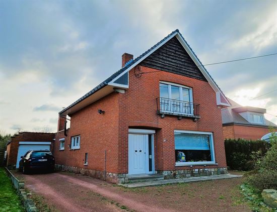 Rustig gelegen woning, nabij station Booischot met ruime garage en mooi tuin