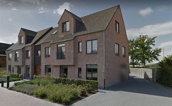 Luxe nieuw gelijkvloers app, 2 slks, terras, berging en parking