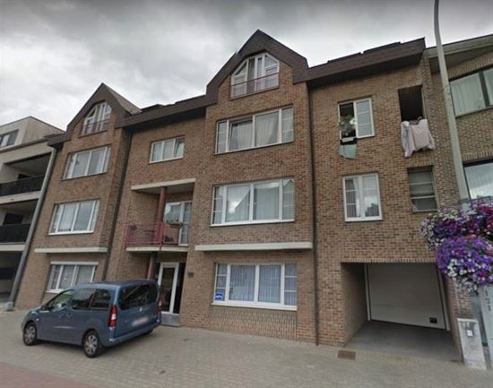 Verzorgd dakappartement, 1 slaapkamer met ruime kelderberging en garagebox inbegrepen!