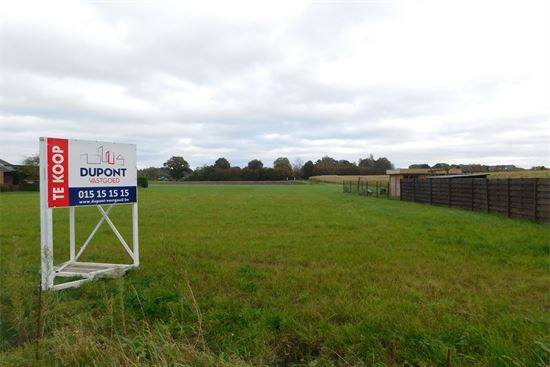 Rustig gelegen bouwgrond 9a94ca voor een open bebouwing met prachtig groen uitzicht.