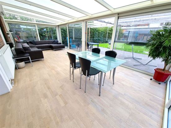 Rustig gelegen instapklare woning, 4 ruime slks, dressing en bureaukamer, 2 badkamers op 7a33ca