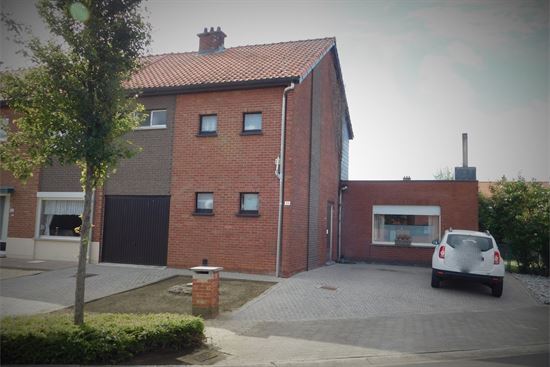 IN OPTIE! Rustig gelegen woning, 4 slks, nieuw dak! Leuke zonnige tuin.
