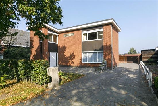 Rustig gelegen woning te centrum Schriek, 3 slaapkamers, garage en ruime tuin op 7a45ca