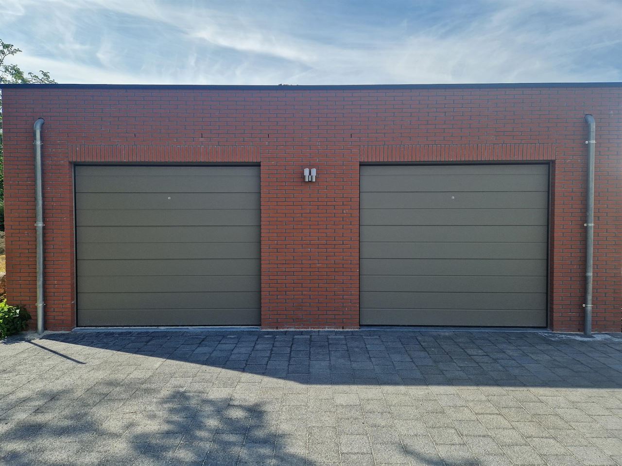 Ruime garagebox te Heist-Goor