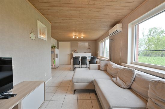 Zeer rustig gelegen laagbouwwoning, 3 slaapkamers, instapklaar op een perceel van 790m²