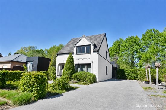 Instapklare open bebouwing met praktijkmogelijkheid, 3 à 4 slaapkamers en zonnige tuin