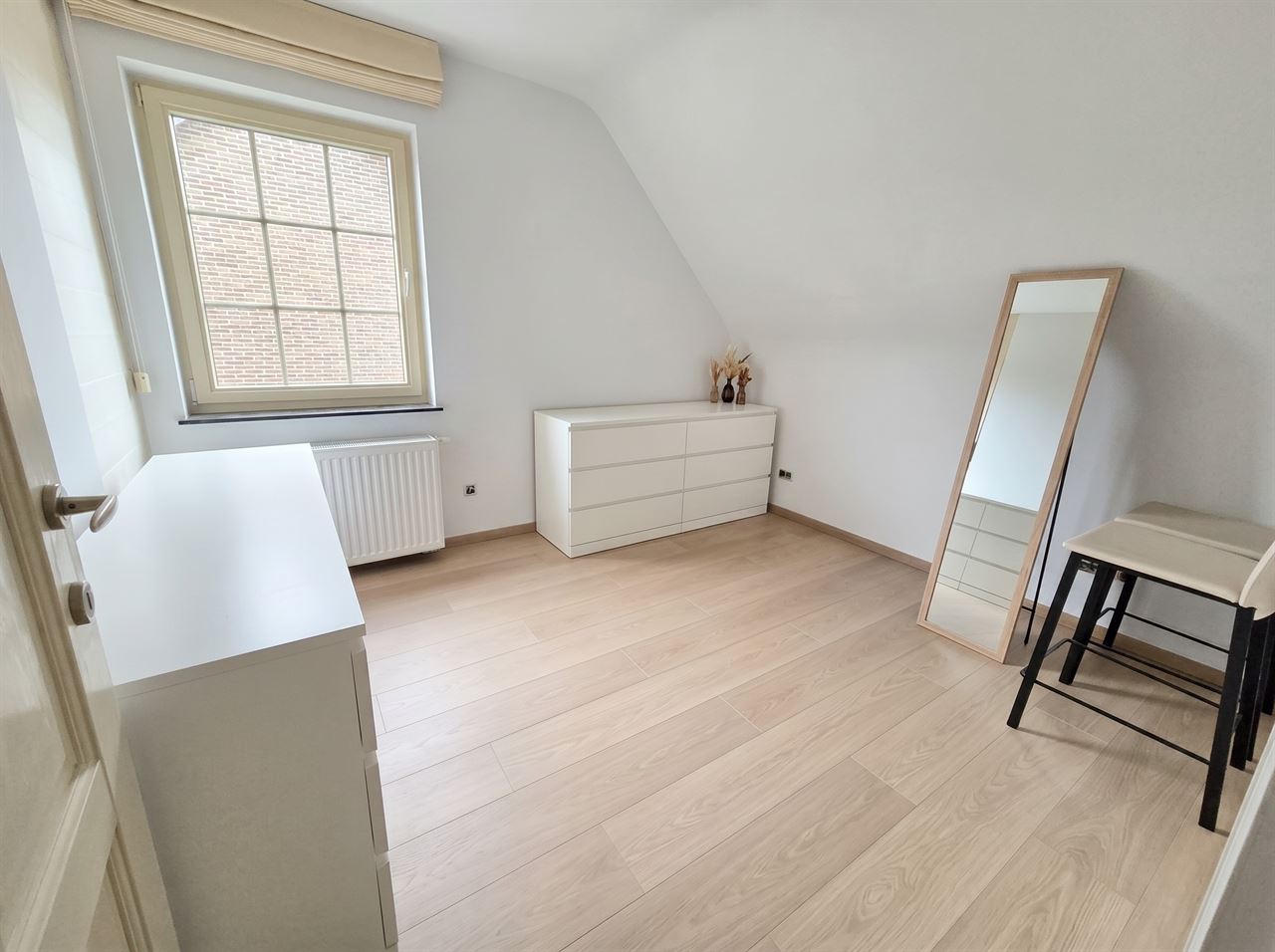 Rustig gelegen pastorijwoning met prachtige tuin in Booischot