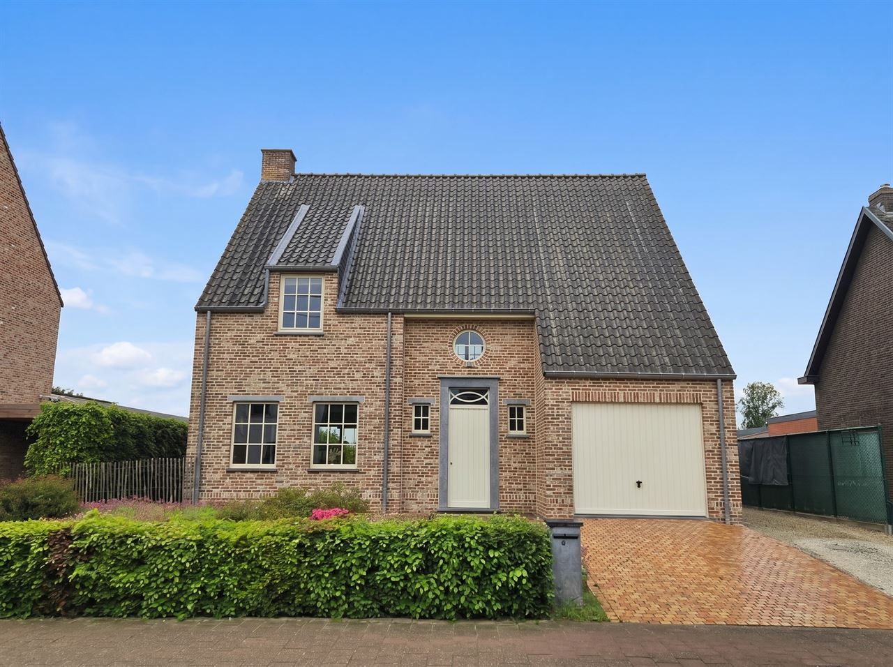 Rustig gelegen pastorijwoning met prachtige tuin in Booischot