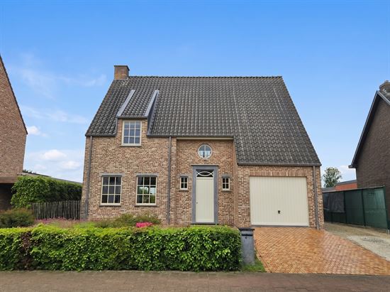 Rustig gelegen pastorijwoning met prachtige tuin in Booischot