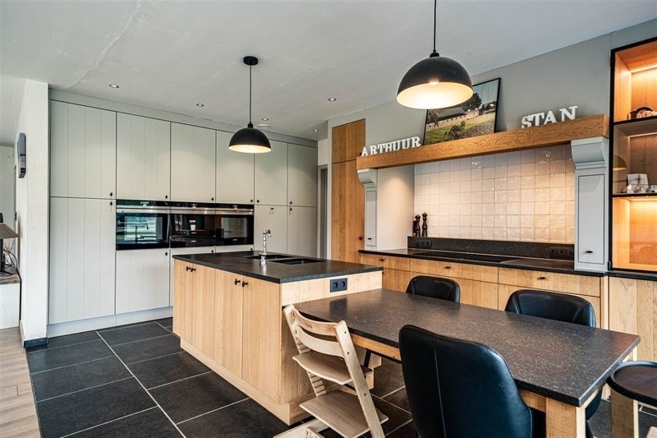 Energiezuinige villa met 4 slpk op een perceel groter dan 1 hectare