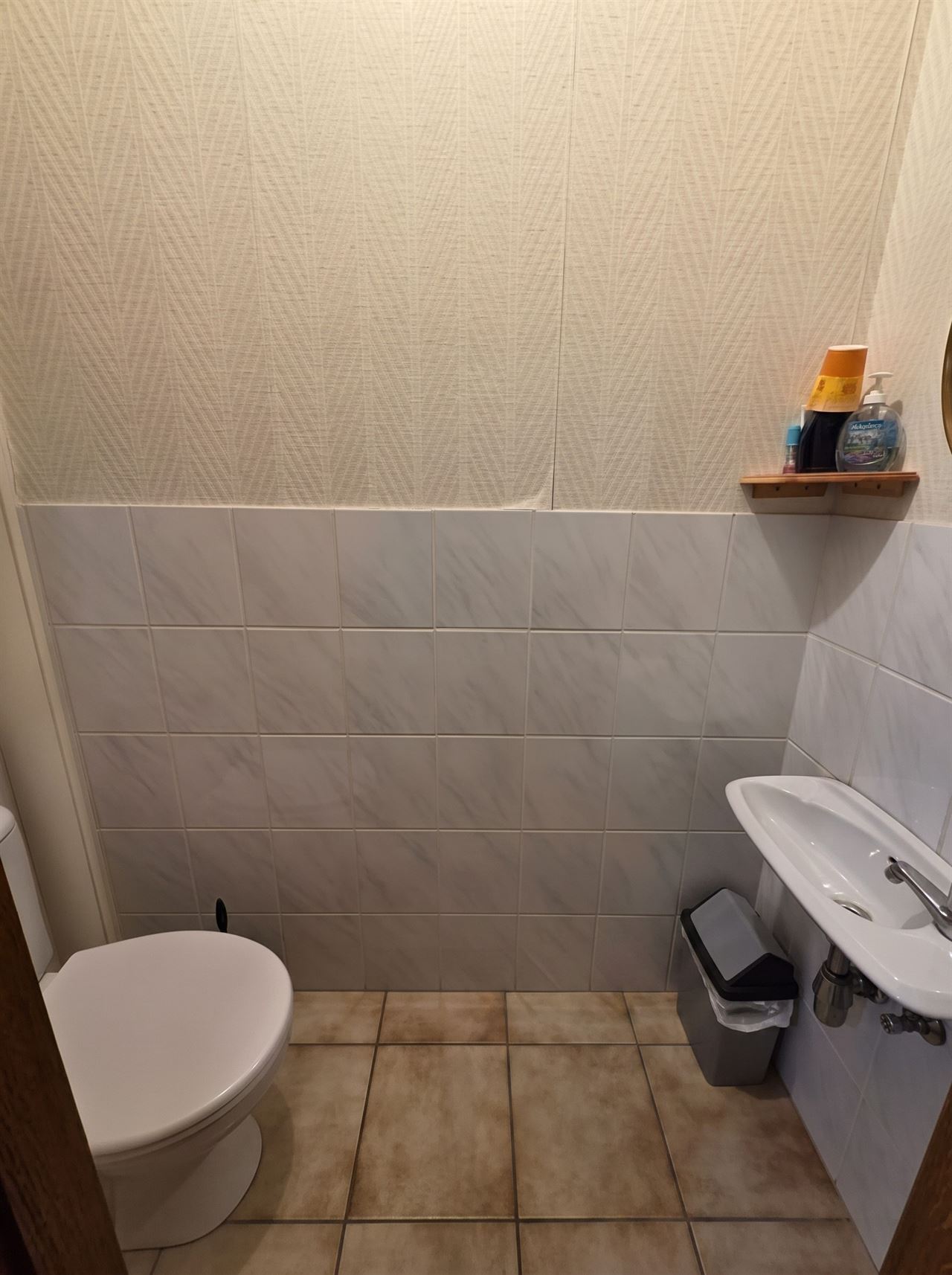 Instapklare gezellige woning met diepe tuin en garage