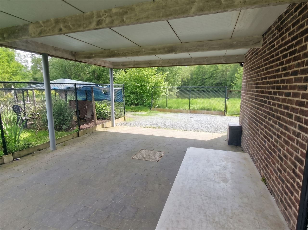 Instapklare, zeer verzorgde woning gelegen te Schriek, op de grens met Putte.