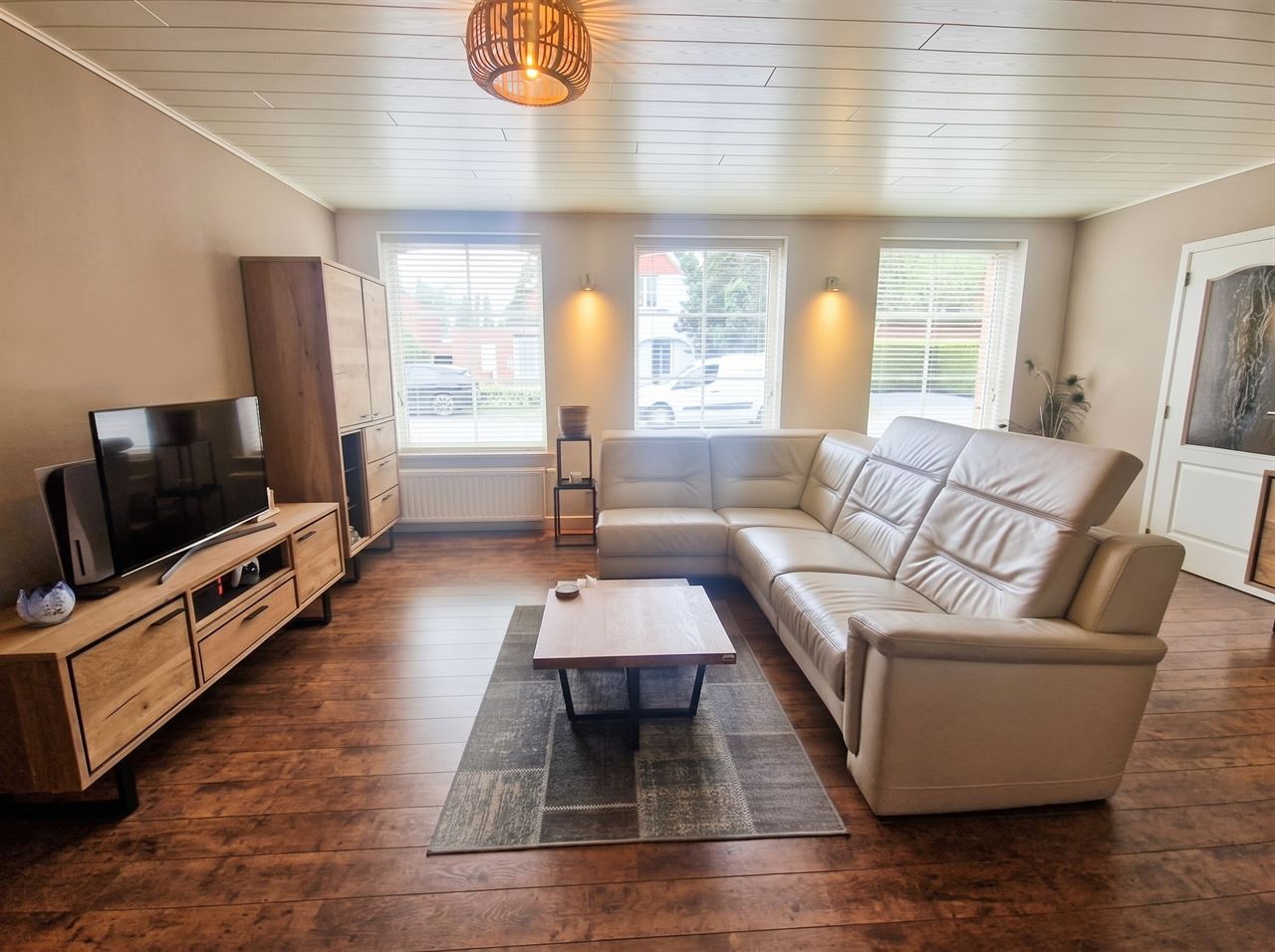 Instapklare, zeer verzorgde woning gelegen te Schriek, op de grens met Putte.