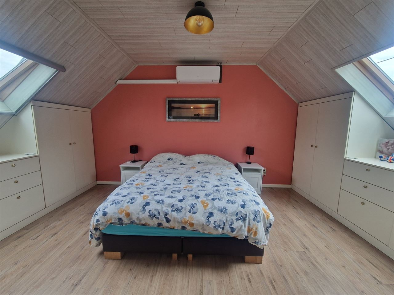 Instapklare, zeer verzorgde woning gelegen te Schriek, op de grens met Putte.