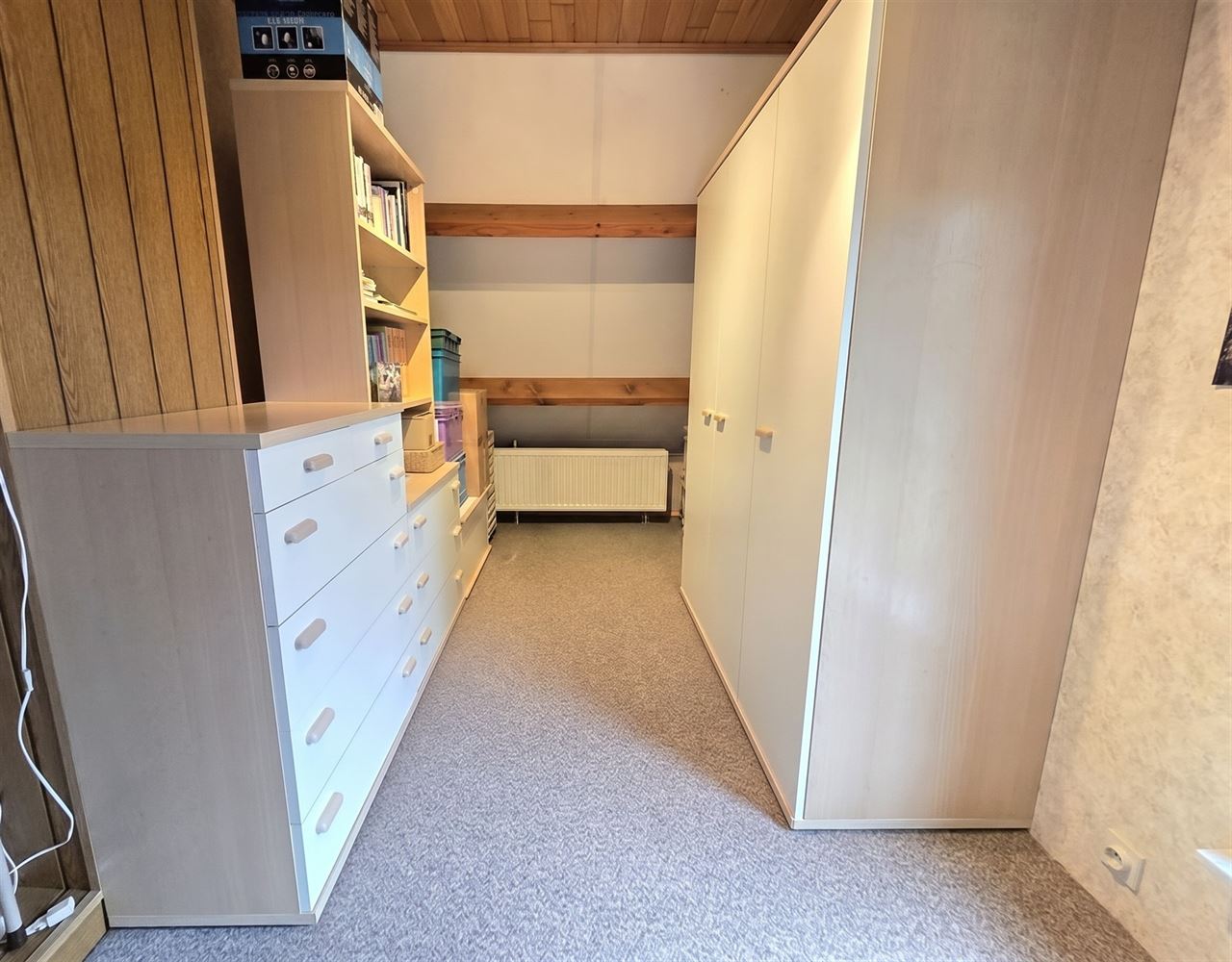 Stijlvolle woning met 4 slks op een perceel van 897m²