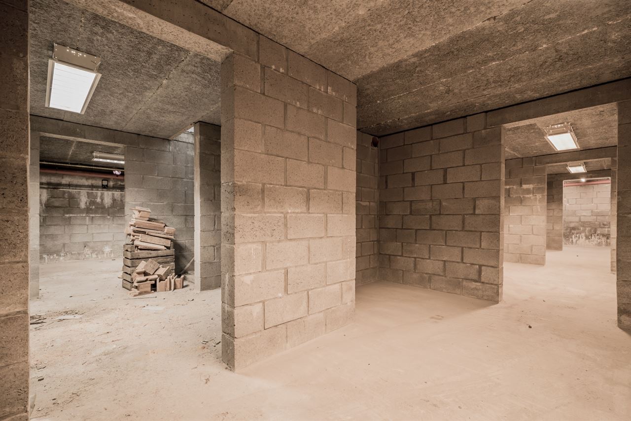 Zeer ruime woning met 6 slkm, ideaal voor een groot gezin of co-housing.