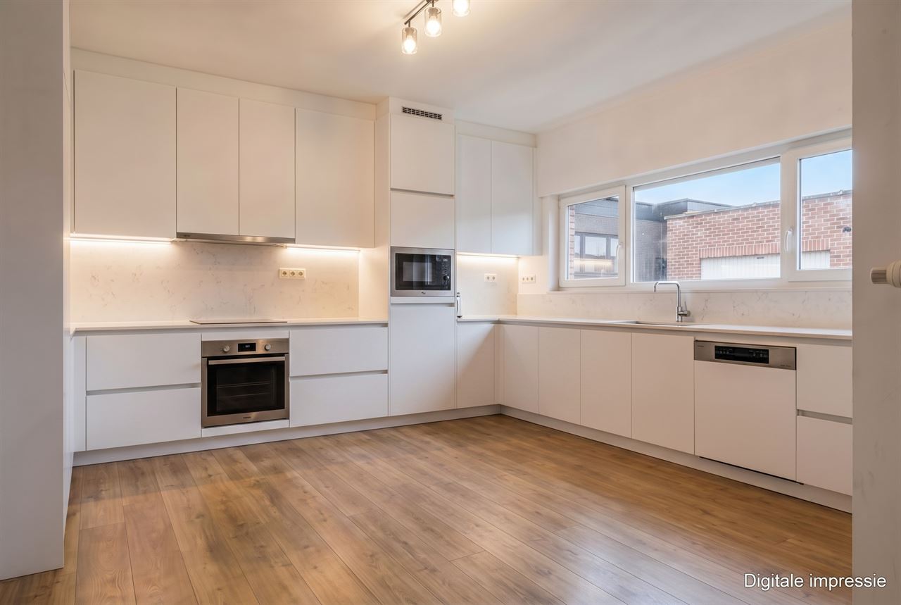 Zeer ruime woning met 6 slkm, ideaal voor een groot gezin of co-housing.