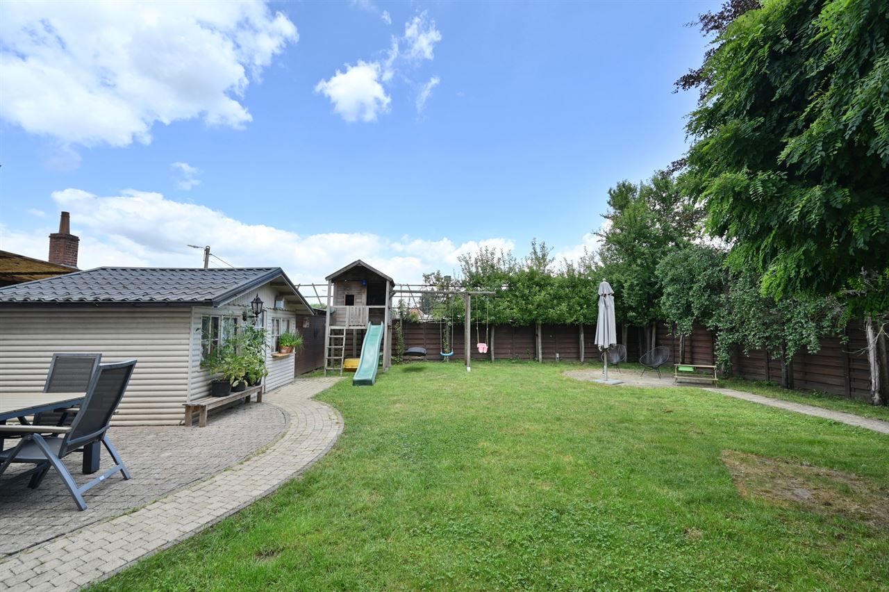 Charmante herenwoning met 4 slks en een ruime zolder